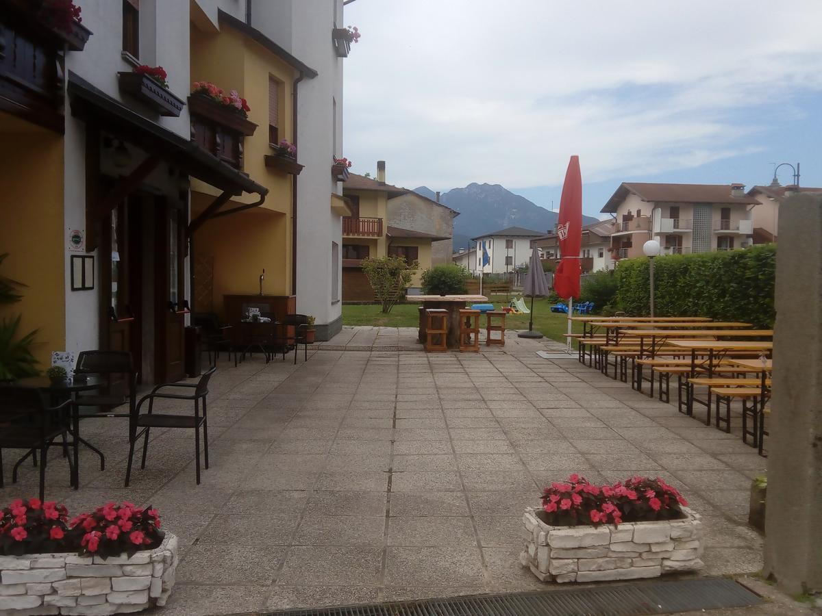 Albergo Alla Pineta Villa Santina Екстериор снимка