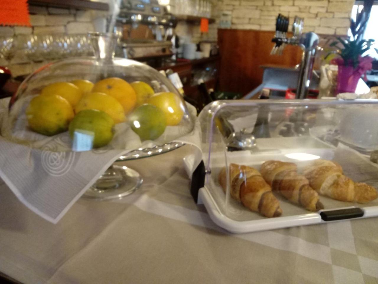 Albergo Alla Pineta Villa Santina Екстериор снимка